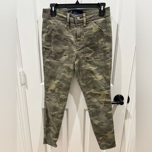 Women’s - GAP Camo Denim High Rise Universal Legging in Olive Green